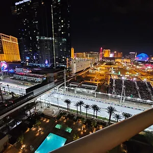 Strip & Sphere View - Separate Living - 2 Full Bath - Full Kitchen - Balcony - 900 Sqft - Mgm Signature United States